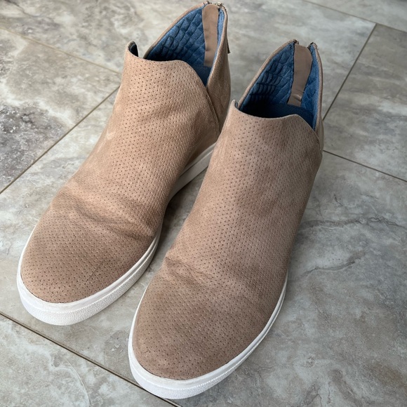 Dr. Scholl’s Wedge Booties - Picture 2 of 5